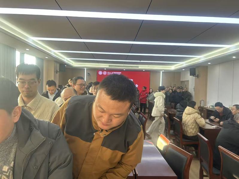 机械学院分工会开展“迎新春 贺...